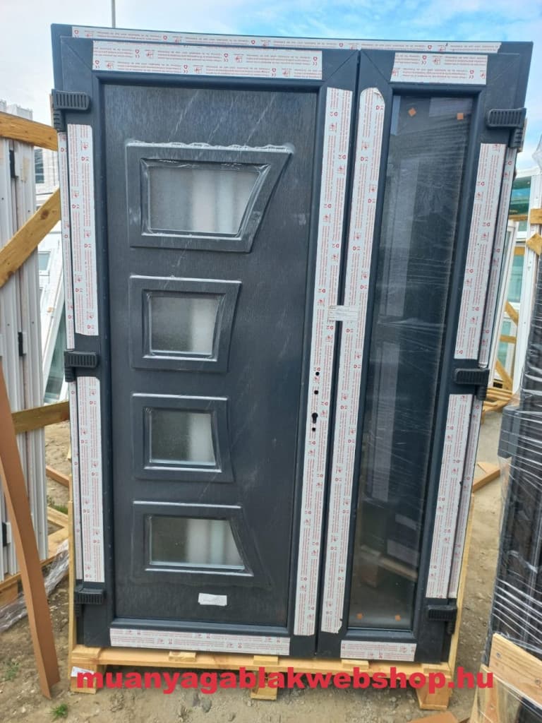 Kétszárnyú Antracit Műanyag bejárati ajtó Thermoline52