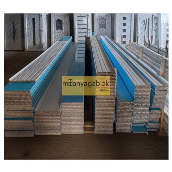 Univerzális Fehér Műanyag Párkány